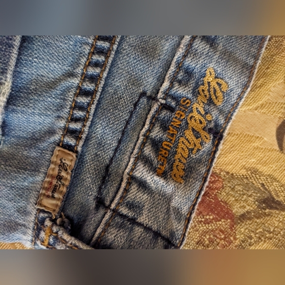 Levi's Signature Cotton Distressed Low Rise Button Fly Size 5 Jeans 🔥Host Pick - Picture 10 of 12
